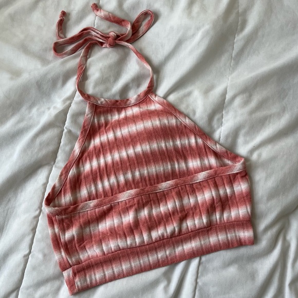 CABLE KNIT CROPPED HALTER TOP - Picture 2 of 4